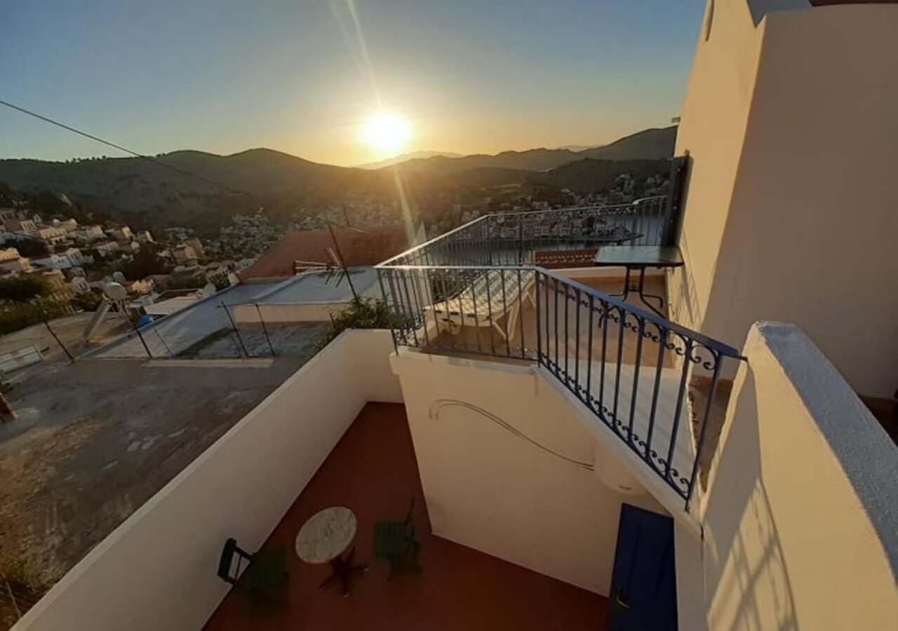 Symi Breeze Villa Extérieur photo